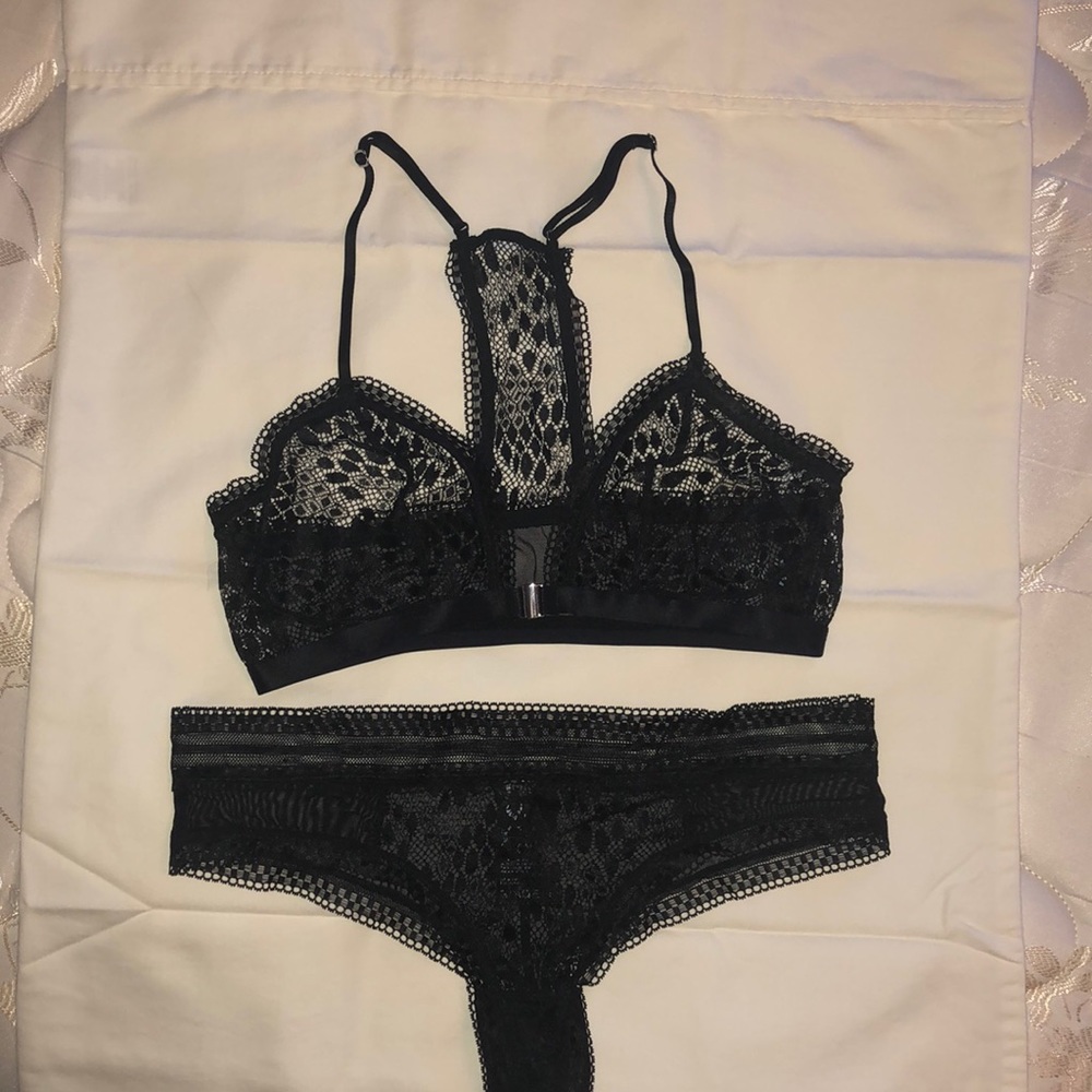 NWOT- H&M Lace Bralette & Panty Set